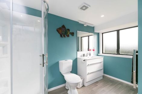 Photo of property in 4 Montserrat Place, Grenada Village, Wellington, 6037