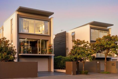 Photo of property in 19 Kilmore Street, Christchurch Central, Christchurch, 8013