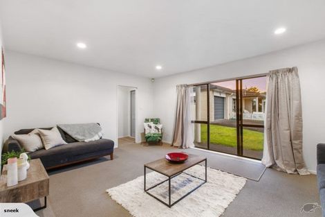 Photo of property in 2/15 Miro Road, Mangere Bridge, Auckland, 2022