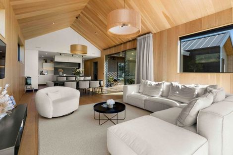 Photo of property in 6 Stockyard Lane, Jacks Point, Queenstown, 9371