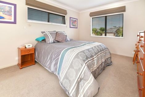 Photo of property in 12 Astor Place, Orewa, 0931