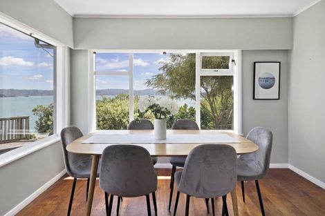 Photo of property in 39 Ferry Road, Days Bay, Lower Hutt, 5013