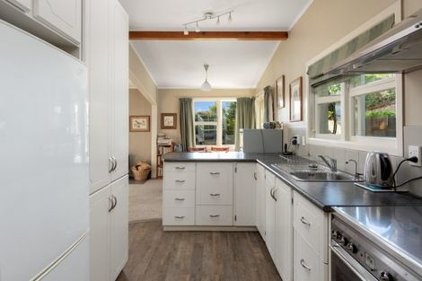 Photo of property in 27 Seaview Crescent, Picton, 7220