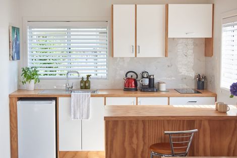 Photo of property in 1/268 Sunset Road, Windsor Park, Auckland, 0632