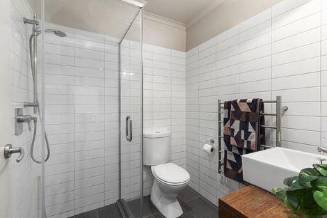 Photo of property in 1/123 The Parade, Island Bay, Wellington, 6023