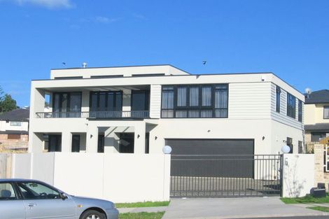 Photo of property in 12 Pittville Place, Henderson, Auckland, 0612