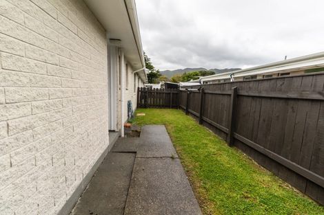 Photo of property in 51c Ludlam Crescent, Woburn, Lower Hutt, 5010