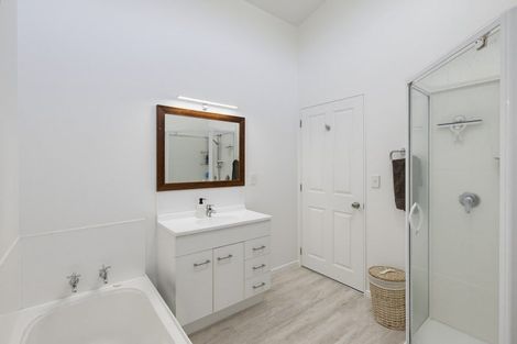 Photo of property in 10 Sams Way, Raumati South, Paraparaumu, 5032