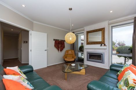 Photo of property in 7a Royal Heights, Glen Avon, New Plymouth, 4312