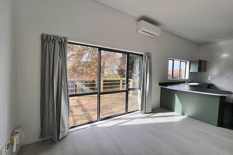 Photo of property in 127 Lancaster Road, Beach Haven, Auckland, 0626