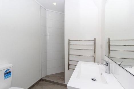 Photo of property in 2 Wayne Place, Ferndale, New Plymouth, 4310