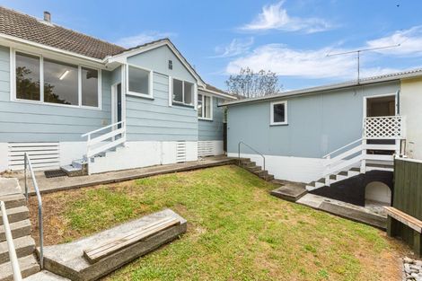 Photo of property in 15 Kapiti Crescent, Titahi Bay, Porirua, 5022