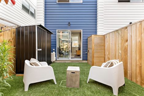 Photo of property in 3/8 Yeovil Road, Te Atatu Peninsula, Auckland, 0610