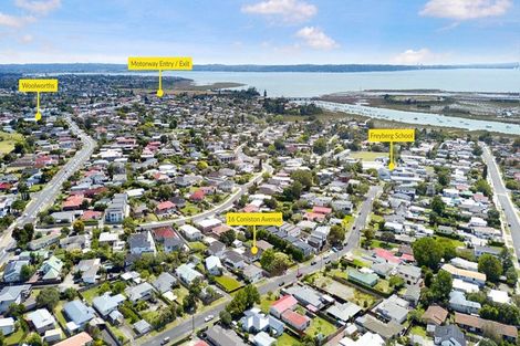 Photo of property in 16 Coniston Avenue, Te Atatu South, Auckland, 0610