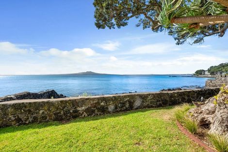 Photo of property in 2/259 Hurstmere Road, Takapuna, Auckland, 0622