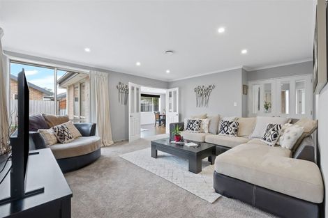 Photo of property in 37 Campion Place, Rolleston, 7614