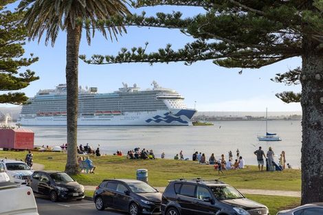 Photo of property in 2/28 The Mall, Mount Maunganui, 3116