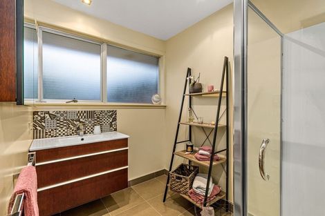 Photo of property in 3 Lowtherhurst Road, Massey, Auckland, 0614