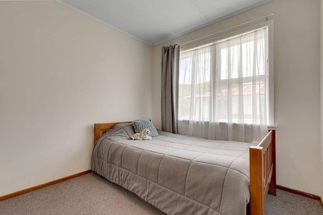 Photo of property in 19 Cardiff Crescent, Cannons Creek, Porirua, 5024