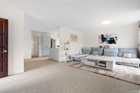 Photo of property in 10 Broadfield Street, Massey, Auckland, 0614