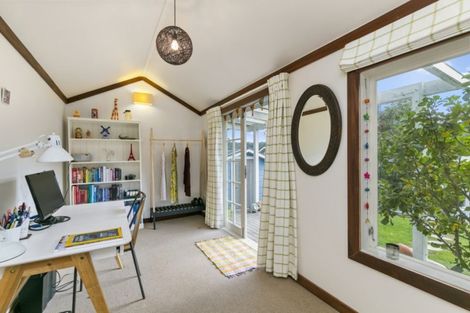 Photo of property in 31 Friend Street, Karori, Wellington, 6012