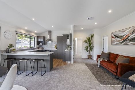 Photo of property in 205 Heta Road, Merrilands, New Plymouth, 4312