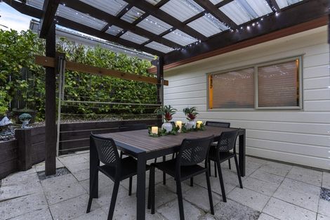 Photo of property in 2/13a Sandspit Road, Cockle Bay, Auckland, 2014