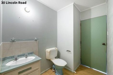 Photo of property in 30 Lincoln Road, Henderson, Auckland, 0610