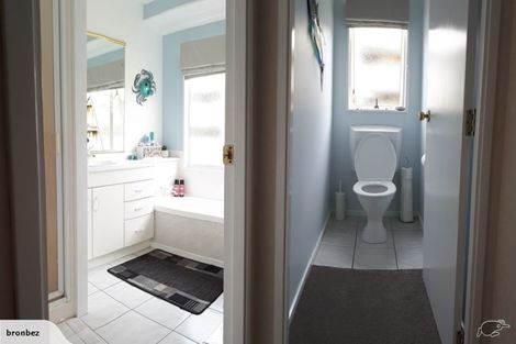 Photo of property in 6 Castlewold Drive, Bethlehem, Tauranga, 3110