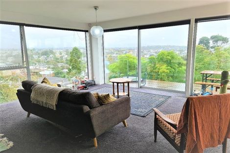 Photo of property in 1/14 Rothesay Bay Road, Rothesay Bay, Auckland, 0630