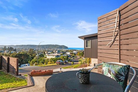 Photo of property in 111 Pacific View Drive, Whangamata, 3620