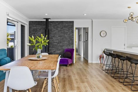 Photo of property in 73 Kurupae Road, Hilltop, Taupo, 3330