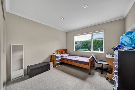 Photo of property in 8 Dolphin Parade, Bell Block, New Plymouth, 4312