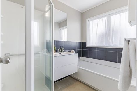 Photo of property in 1/166 Pakuranga Road, Pakuranga, Auckland, 2010