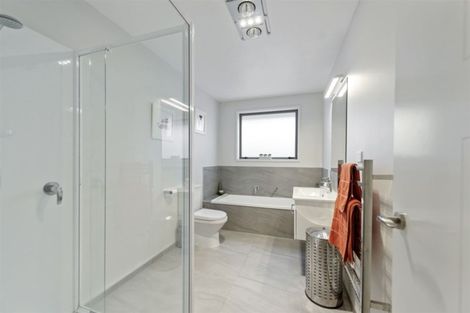 Photo of property in 2 Sharman Place, Pyes Pa, Tauranga, 3112