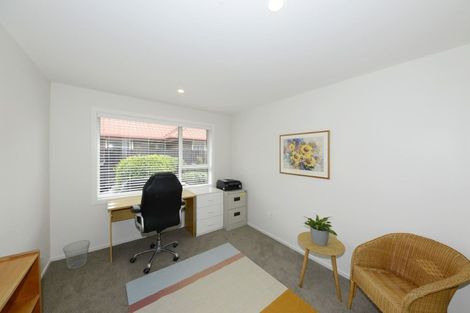 Photo of property in 2/11 Ludecke Place, Sockburn, Christchurch, 8042