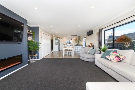 Photo of property in 21 George Street, Bulls, 4818