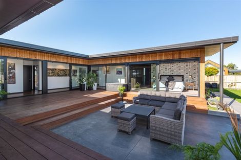 Photo of property in 16 Ardrossan Way, Tai Tapu, 7672