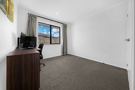 Photo of property in 10 Pipi Crescent, Tuakau, 2121