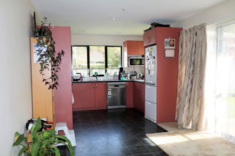 Photo of property in 6 Pokaka Street, Birchville, Upper Hutt, 5018