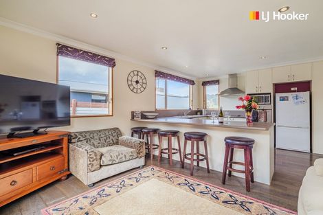 Photo of property in 31 Waldron Crescent, Green Island, Dunedin, 9018