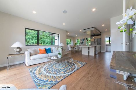 Photo of property in 1 Duchess Way, Riverhead, 0820