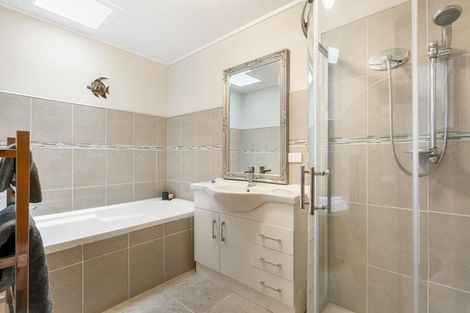 Photo of property in 8a Weiti Road, Orewa, 0931