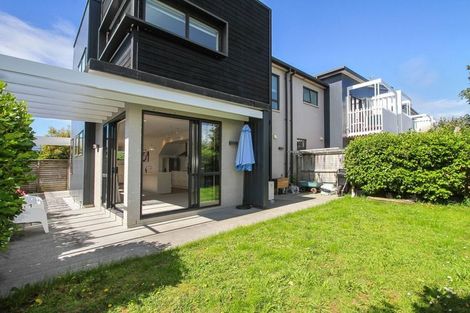 Photo of property in 15 Carder Court, Hobsonville, Auckland, 0618