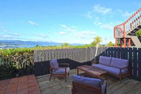 Photo of property in 6 Stanhope Grove, Korokoro, Lower Hutt, 5012