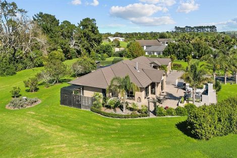 Photo of property in 8 Millbrook Drive, Waiuku, 2683