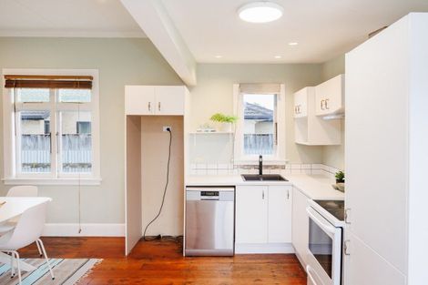 Photo of property in 223 College Street, West End, Palmerston North, 4412