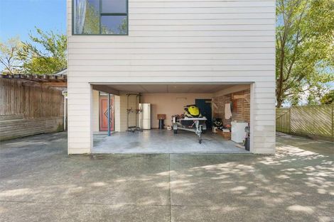 Photo of property in 3a Woodside Avenue, Northcote, Auckland, 0627