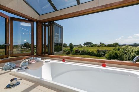 Photo of property in 91 Kaipikari Road, Urenui, 4375