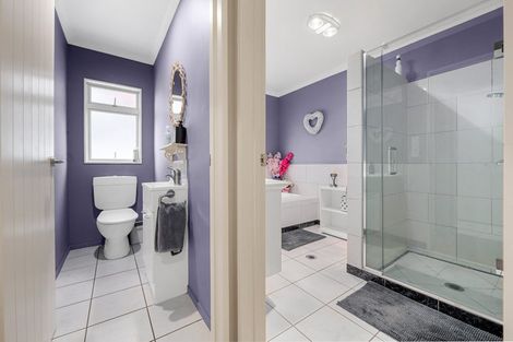 Photo of property in 76 Saint James Drive, Huntington, Hamilton, 3210